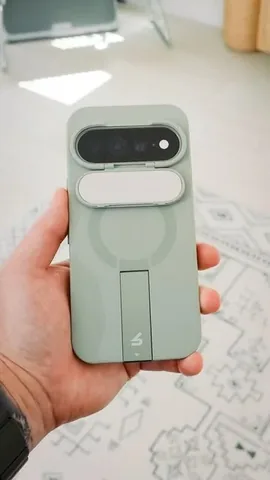 jonathanjcasey Instagram post about Smartphone case review