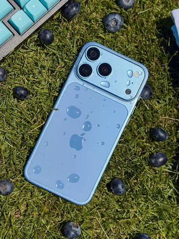 jonrettinger Instagram post about IPhone 18 Pro Max color leak