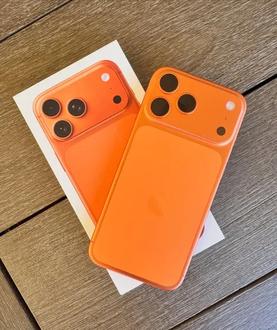 jonrettinger Instagram post about IPhone 17 Pro Max ownership