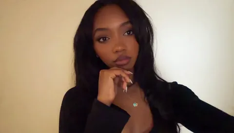 jordyn_lenae Instagram post about Selfie