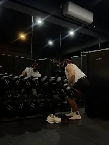 joven_sagabain Instagram post about Gym training