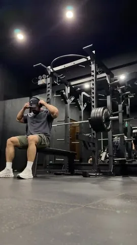 joven_sagabain Instagram post about Gym training
