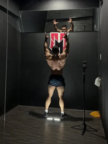 joven_sagabain Instagram post about Strength training