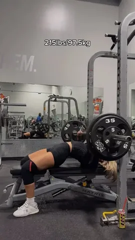joyjoysfitness_ Instagram post about Bench press