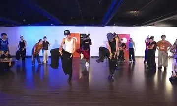 juliandeguz13 Instagram post about Dance performance
