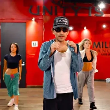juliandeguz13 Instagram post about Dance performance