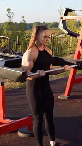 julia_vins Instagram post about Motivation