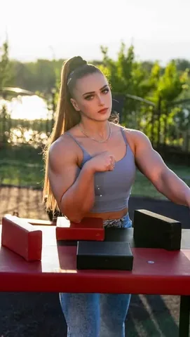 julia_vins Instagram post about Armwrestling competition