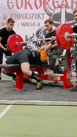 julia_vins Instagram post about Bench press