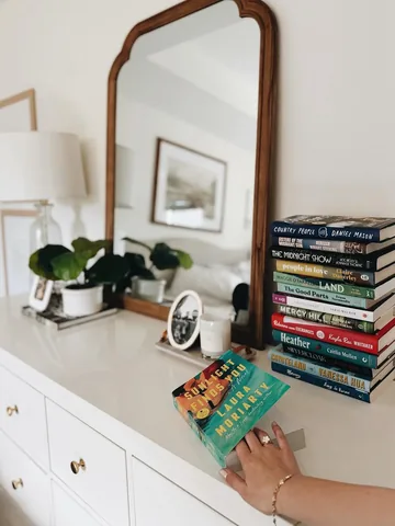 juliawreads Instagram post about Book review