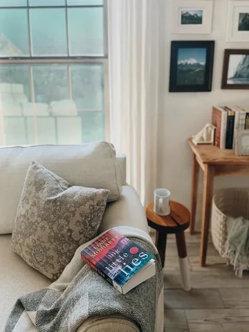 juliawreads Instagram post about Book review