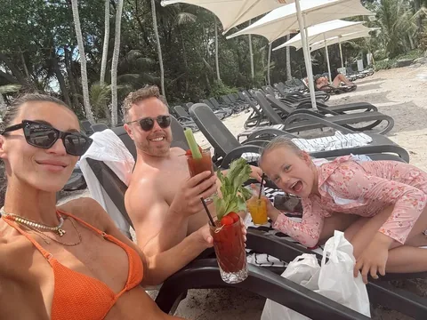 justindry Instagram post about Holiday travel