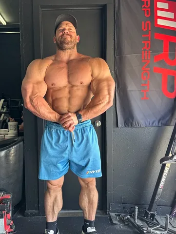 justin_shier Instagram post about Injury aware hypertrophy training