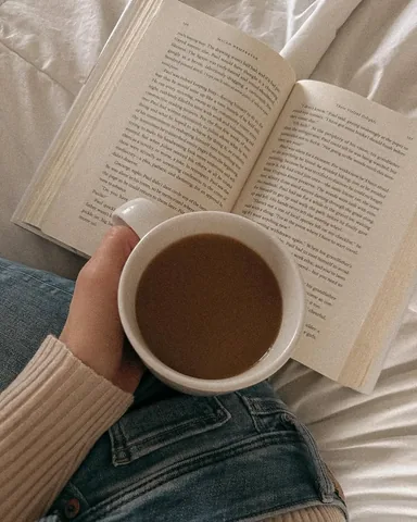 kaitsbookcase Instagram post about Reading lifestyle
