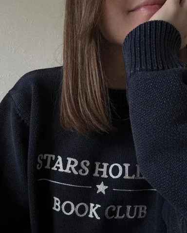 kaitsbookcase Instagram post about Cozy lifestyle
