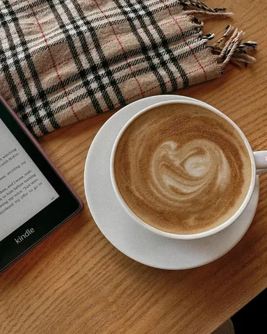 kaitsbookcase Instagram post about Current reading