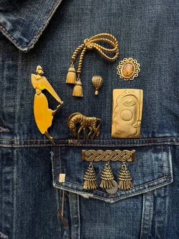 karlareed Instagram post about Vintage jacket auction