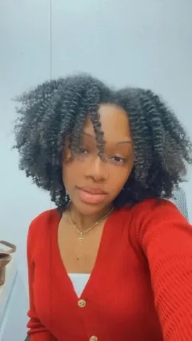 karlisaxo Instagram post about Overcoming fear in faith
