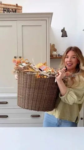 katebowbow Instagram post about Autumn shopping