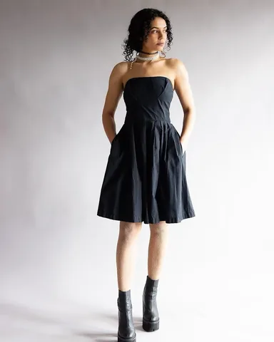 katgermosen Instagram post about Little black dress