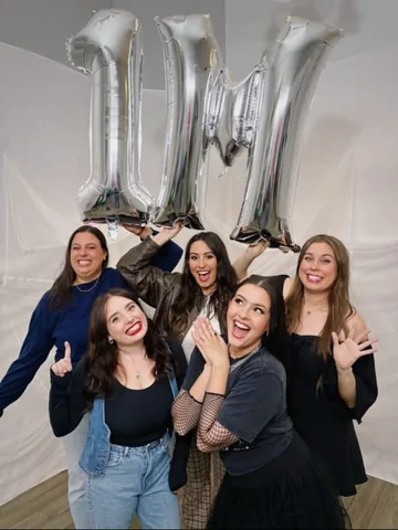 katherinecimorelli Instagram post about Follower milestone