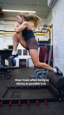 katiecrewe Instagram post about Strength positive body image