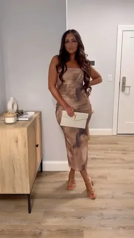 kaylamoliveira Instagram post about Wedding guest fashion