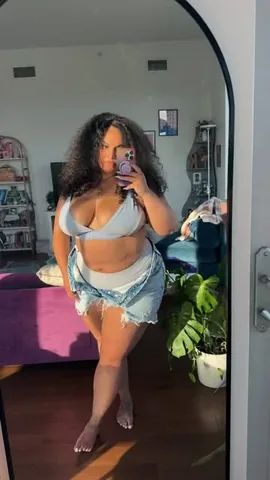kaylaschaos Instagram post about Fashion