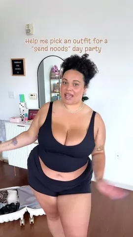 kaylaschaos Instagram post about Fashion