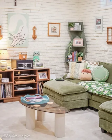 kayleens_coffee Instagram post about Living room decor