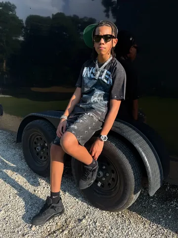 kddakid5 Instagram post about Fashion promotion