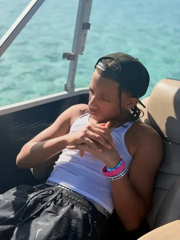 kddakid5 Instagram post about Independence