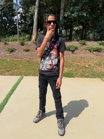 kddakid5 Instagram post about Fashion promotion