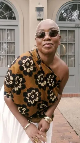 kellyaugustine Instagram post about Travel fashion