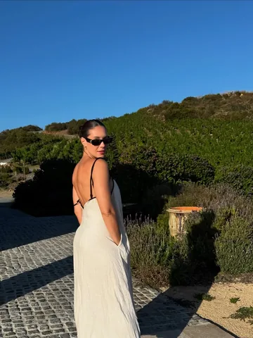kelseywells Instagram post about Post surgery recovery update