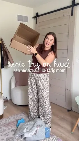 kelsiekristine Instagram post about Aerie clothing haul
