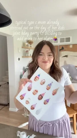 kelsiekristine Instagram post about DIY cupcake toppers