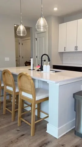 kelssjourney Instagram post about Kitchen cleaning