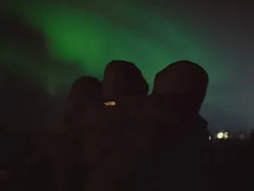 keonemadrid Instagram post about Northern lights travel