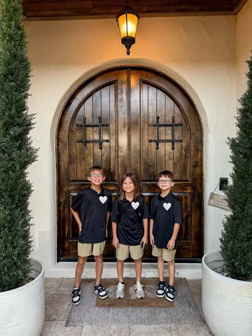 kerenswan Instagram post about Family and education
