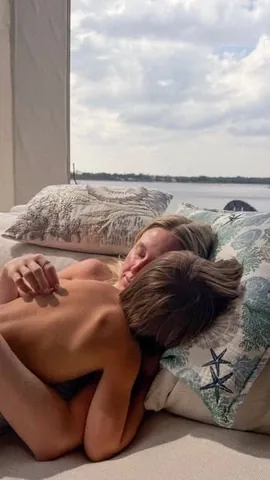 Keren Swan Instagram post thumbnail