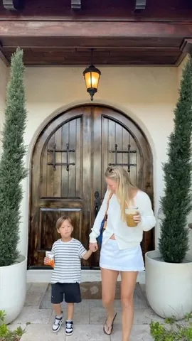 Keren Swan Instagram post thumbnail