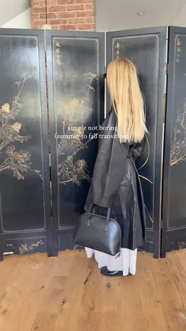 kerrypieri Instagram post about Seasonal outfit inspiration