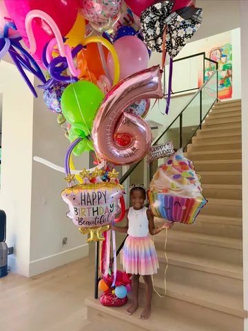 kevinhart4real Instagram post about Family birthday celebration