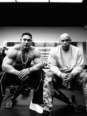 kevinlevrone Instagram post about Kevin Levrone and Darc Sport