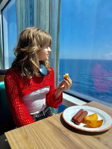kidsdianashow Instagram post about Summer seaside experience