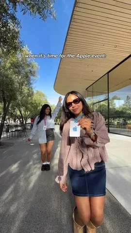 krystallora Instagram post about Apple event outfit
