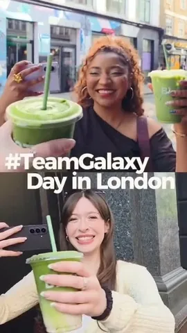 krystalogytv Instagram post about Galaxy foldables for travel and gaming