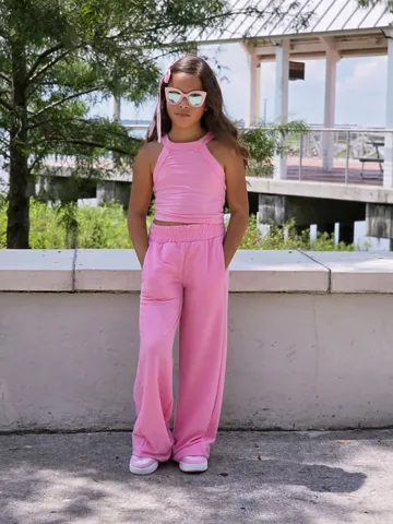 kyliefeliz Instagram post about Children's fashion