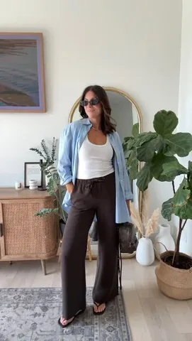 laaurenhahn Instagram post about Comfortable fall outfit